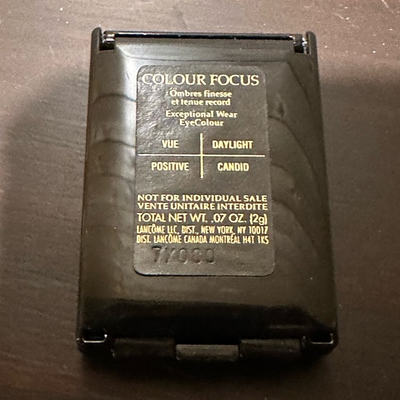 new eye makeup bundle;4 eye shadows; 2 eyeliners; & 1 eyeshadow & blush palette - Picture 3 of 10